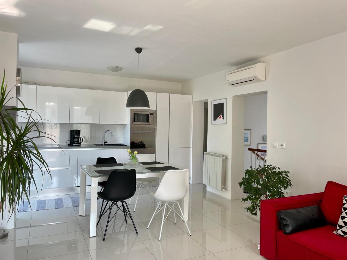 Apartment Bloom Near The *